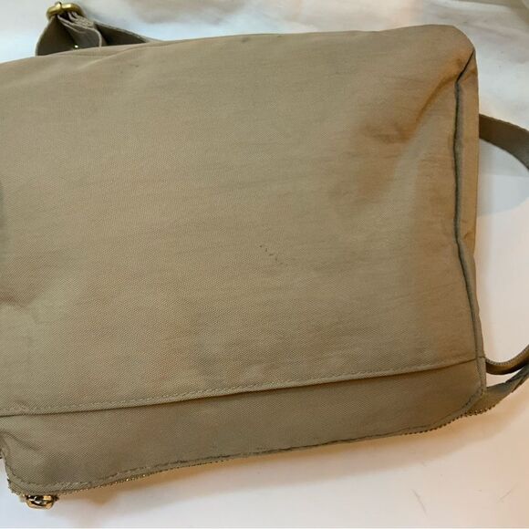 Baggallini Provence Crossbody Bag 9”x7.75” Tan organizer - Picture 5 of 14